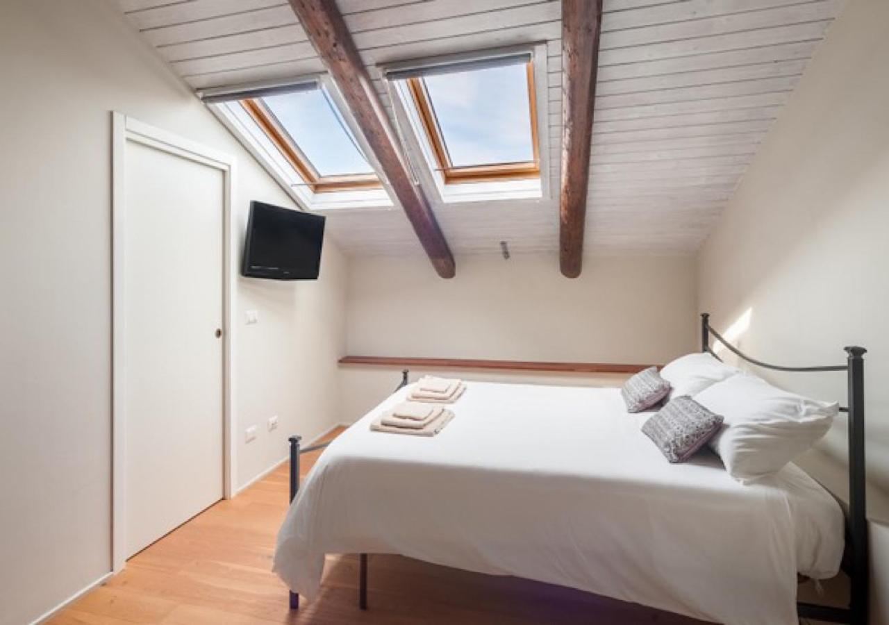 Charming Loft Golf Club Barolo Apartment Novello Bagian luar foto